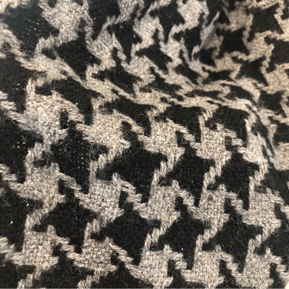 H&M Hound's-tooth Scarf/Wrap Fringe Acrylic Wool Blend Black & Gray Unisex Large - Picture 2 of 4